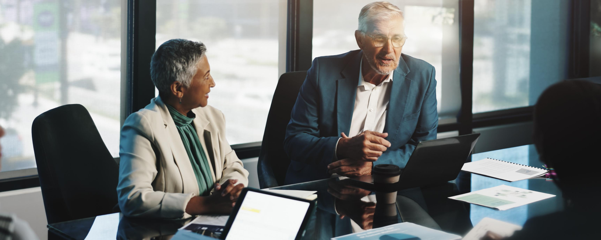 réunion de groupe au bureau