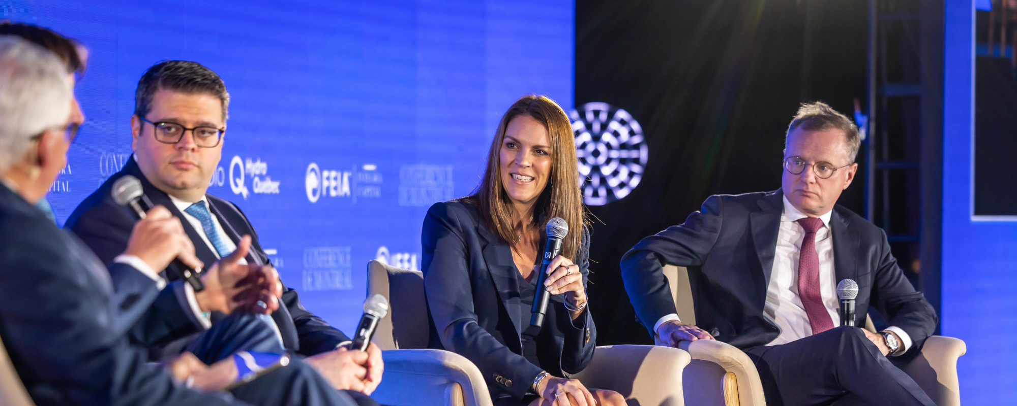 Kristin Milchanowski speaking at the Conference de Montréal.