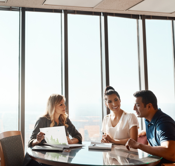 personnes au bureau